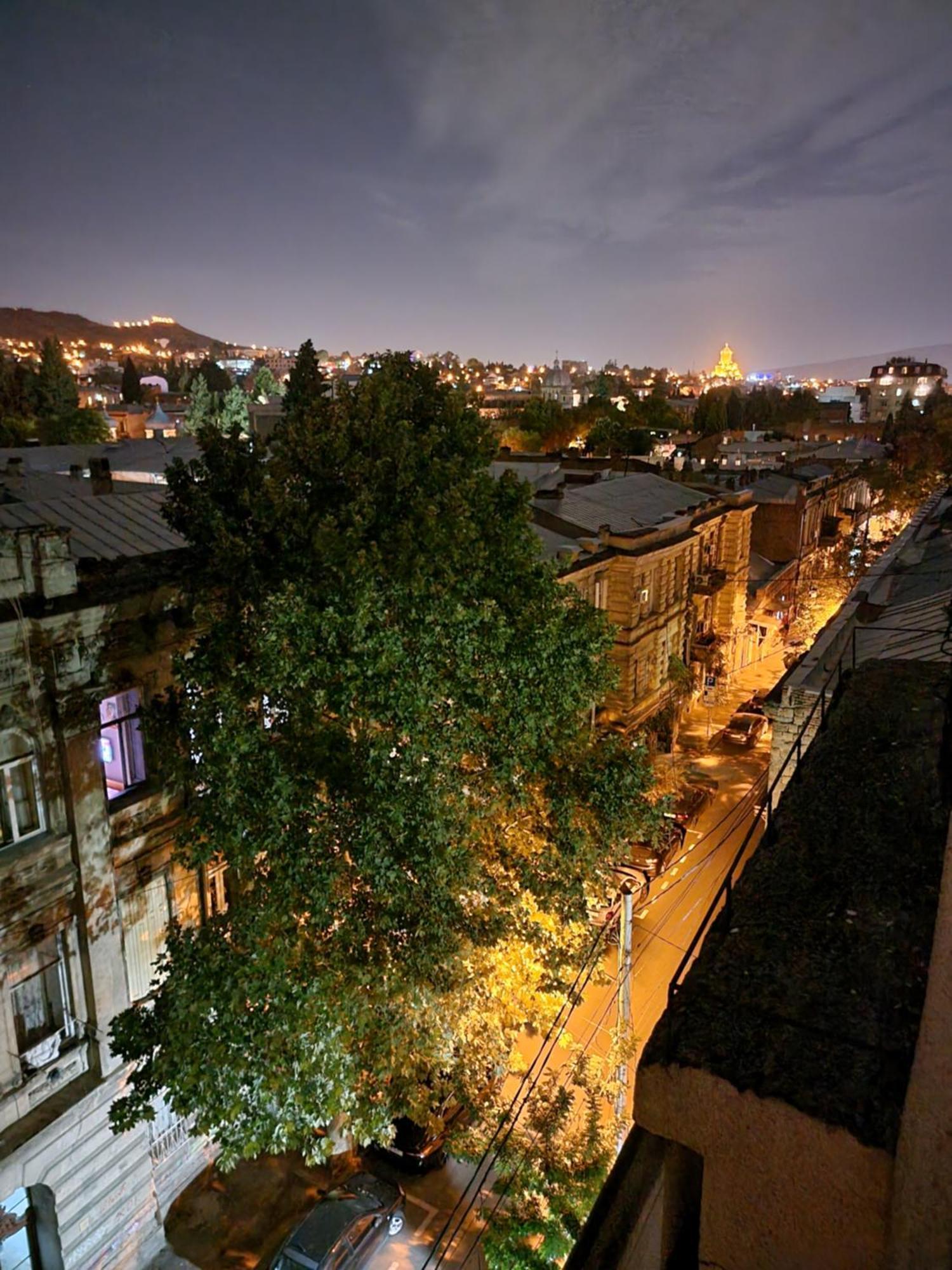 Cozy & Sweet Home Tbilisi Exteriör bild